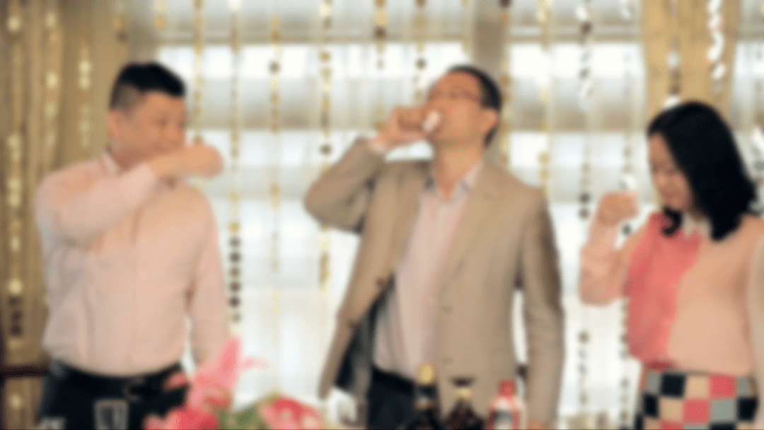 《小刚说法》第63期|天价“咨询费”