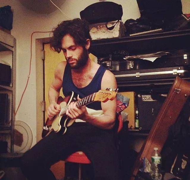 他是CardiB的新男神！