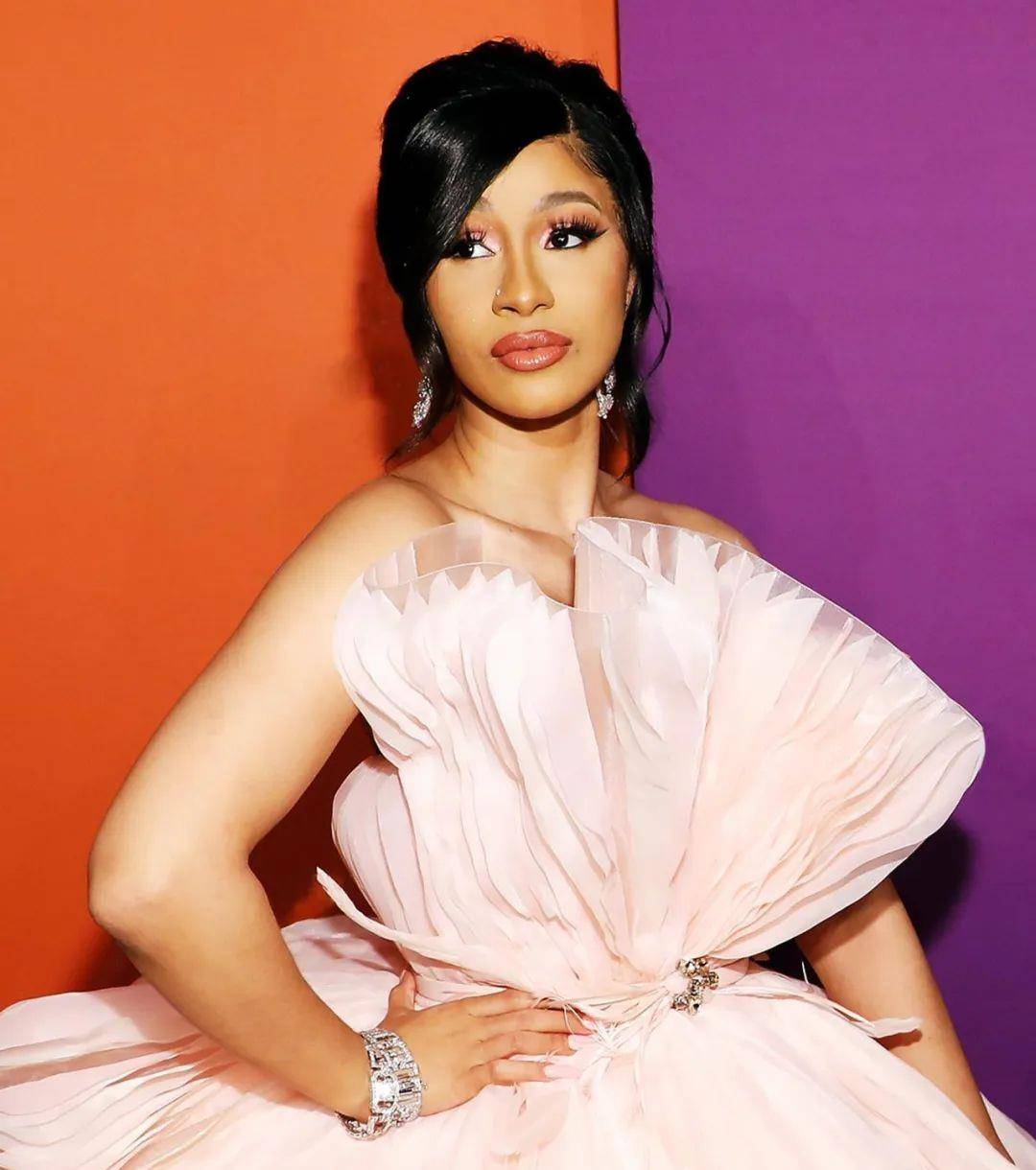 CardiB的新单曲不如预期受欢迎