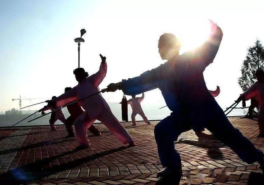 这种早起比熬夜更伤身！有多少人在傻傻坚持