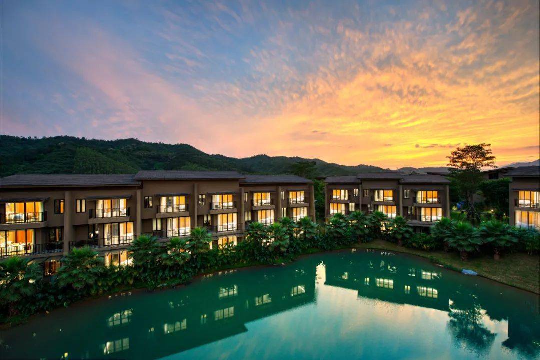 住进山里秘境~AAAA南昆山居温泉度假酒店,618元住宿+自助早+园林温泉+chao大泳池