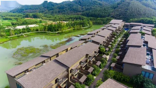 住进山里秘境~AAAA南昆山居温泉度假酒店,618元住宿+自助早+园林温泉+chao大泳池