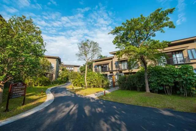 住进山里秘境~AAAA南昆山居温泉度假酒店,618元住宿+自助早+园林温泉+chao大泳池