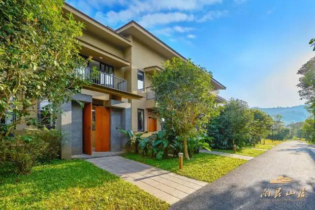 住进山里秘境~AAAA南昆山居温泉度假酒店,618元住宿+自助早+园林温泉+chao大泳池