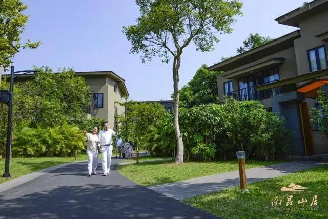 住进山里秘境~AAAA南昆山居温泉度假酒店,618元住宿+自助早+园林温泉+chao大泳池