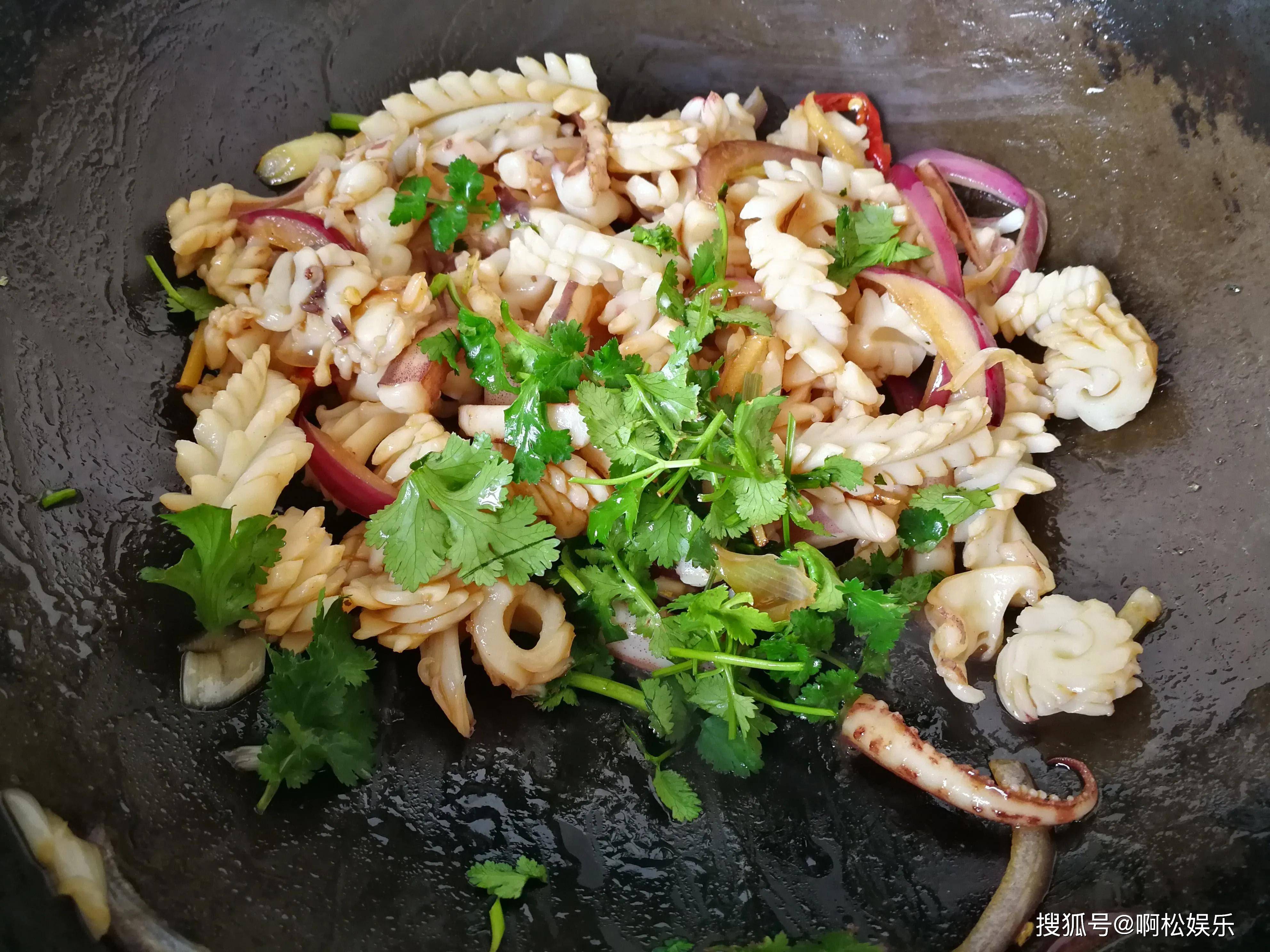 立秋后吃海鲜，建议：少吃螃蟹和大虾，多吃这3样，营养高价格低