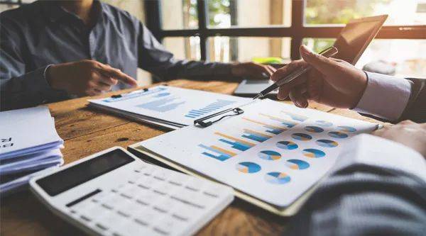 八份年报起底银行基金代销江湖！规模下降，无一幸免...