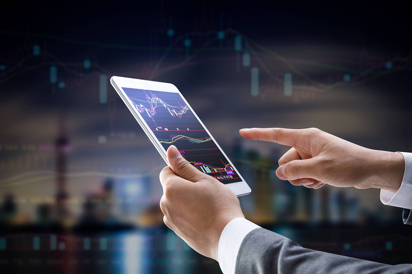 又有“大V”翻车!股民爆料:账户从336万元直接炒到只剩18万!“老师”回复“没办法了”,然后销声匿迹......