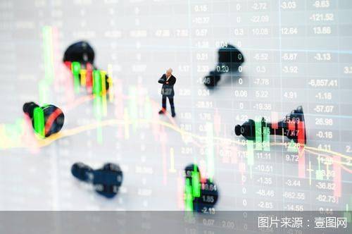 深度｜当公募基金反超银行理财，理财经理众生相