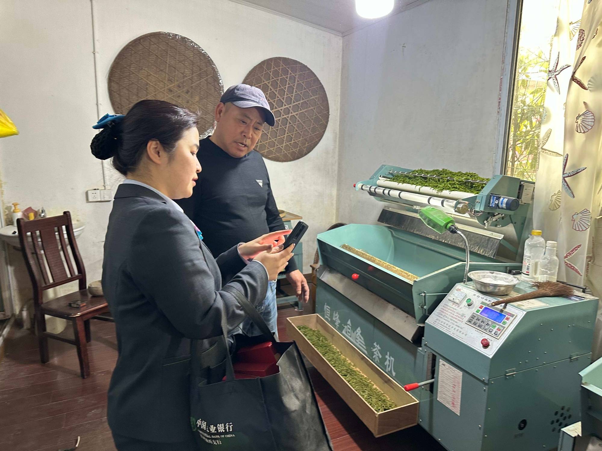 金融赋能 激扬“春日经济”澎湃活力