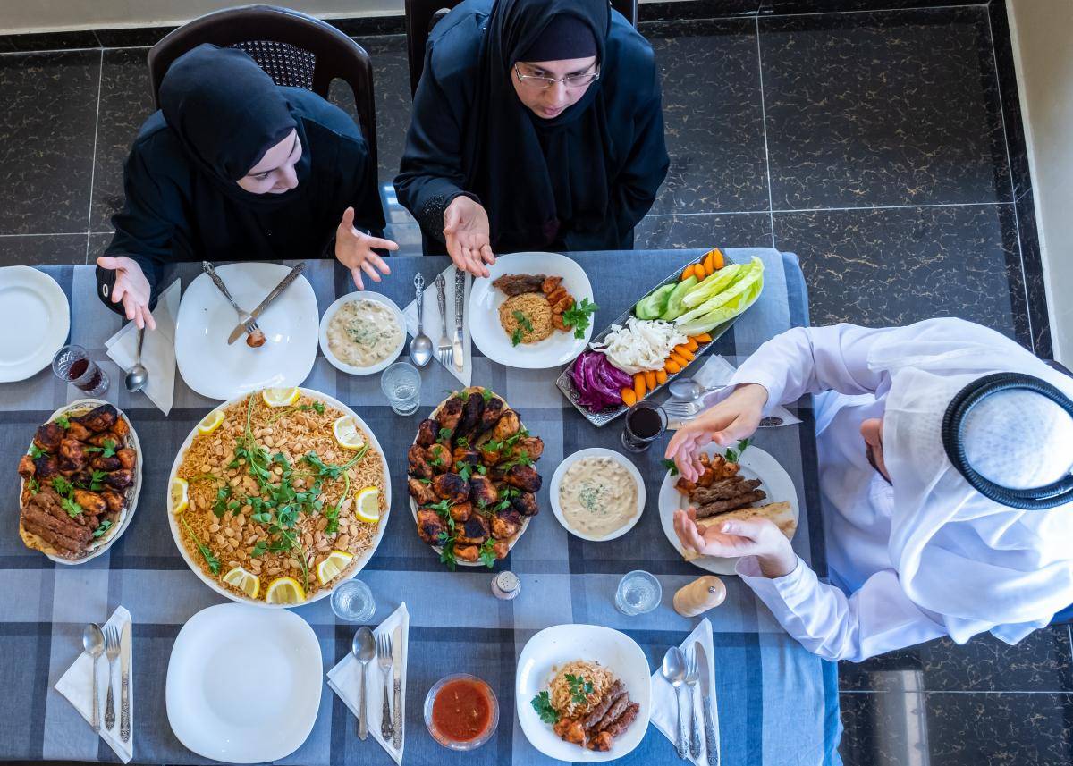 搞笑段子-小明吃苹果发朋友圈