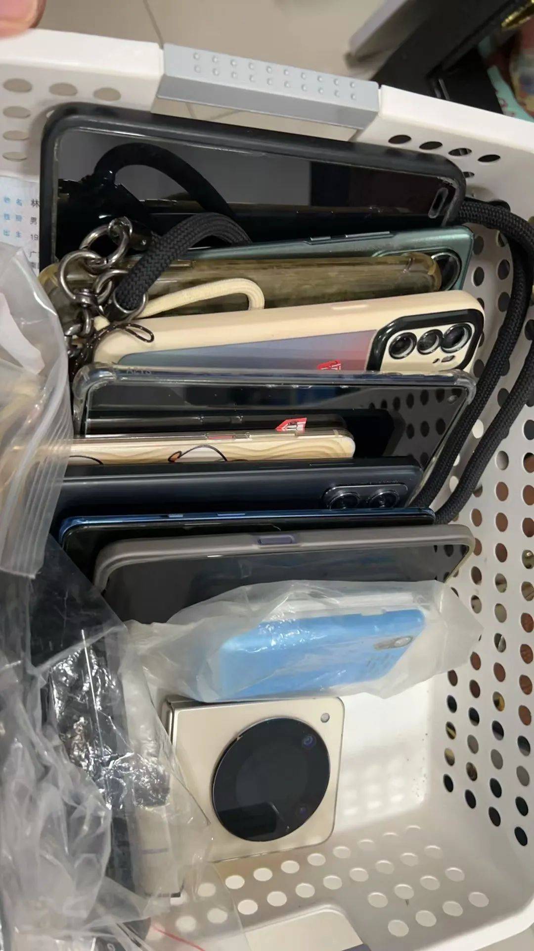 广州南站:900多台手机无人认领!12306可查询