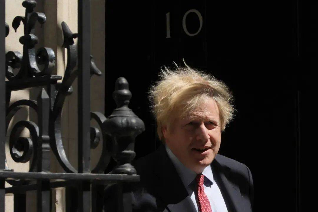 军事 | 泽连斯基开了前所未有大口子,这事问过约翰逊吗?