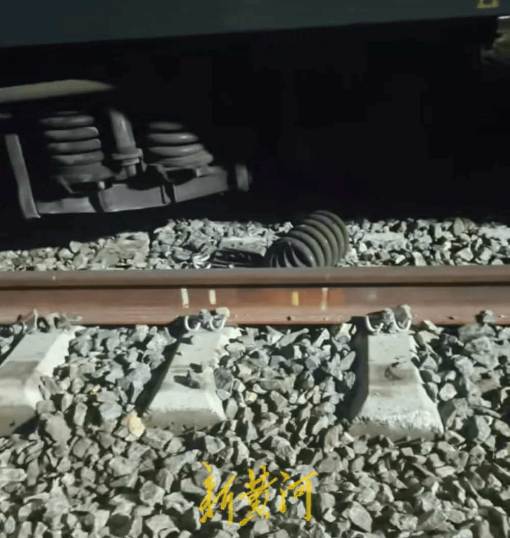 突发！K7034次列车脱轨
