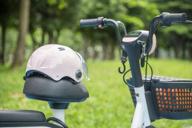 潮声丨新国标,管得住狂奔的“小电驴”吗?