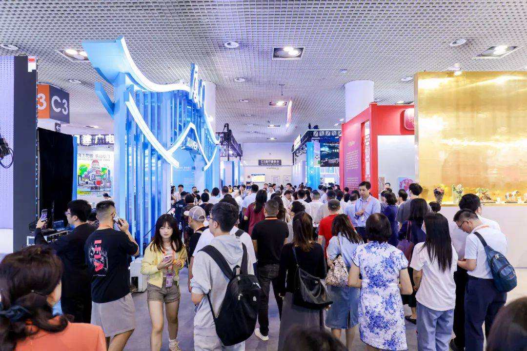 83.39亿元!15万人次!详情→