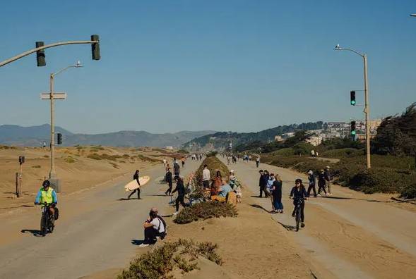 美媒:旧金山人将投票表决,是否永久关闭海岸高速一路段