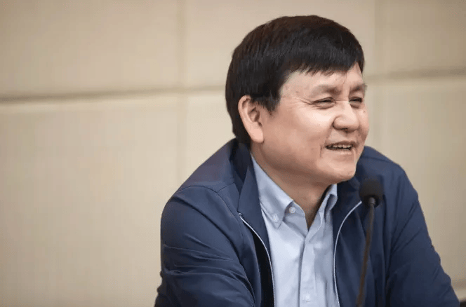 张文宏不做医生了？新身份曝光！网友：想到范志毅