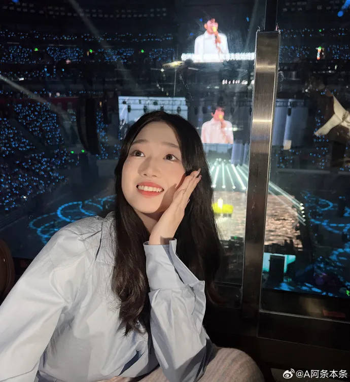 “阿条姐”黄雨婷晒照!网友:幸福了