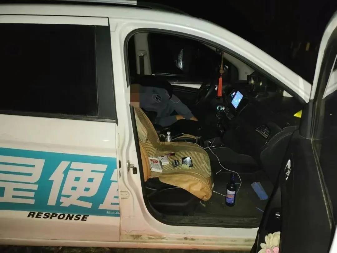 男子一时想不开,服下头孢配白酒!40分钟后……