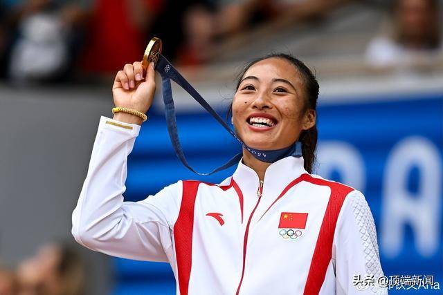 郑钦文首次回应“撞脸科比”：网友的眼睛真犀利，确实某些方面挺像的