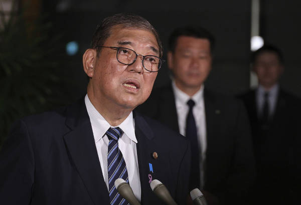 “石破茂致信拜登:恳请美国政府批准日美钢铁交易”