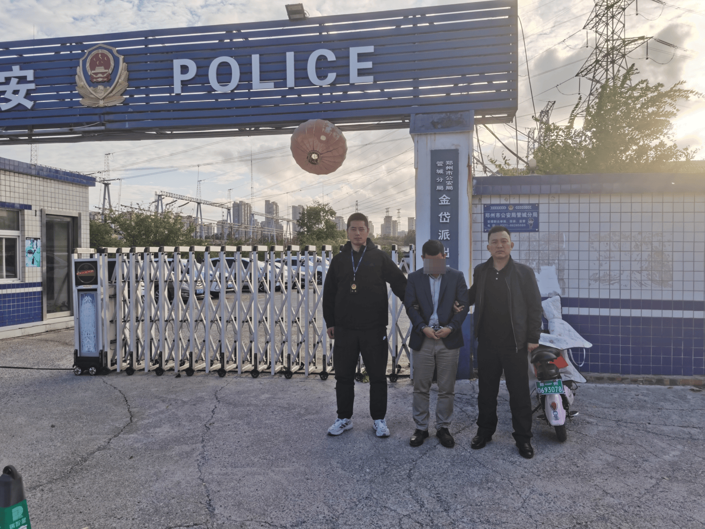 四川首例!阿坝黑水警方侦破生产销售伪劣新能源充电桩案:小作坊组装,嫌疑人被批捕