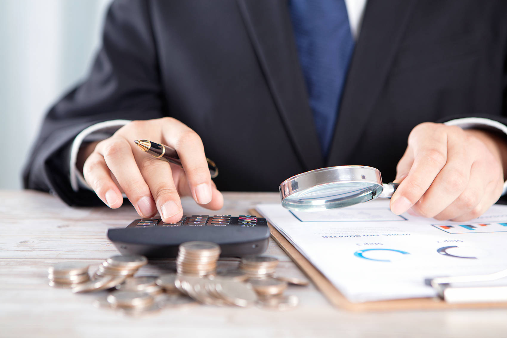 8连板“大牛股”，停牌核查！此前连续22个交易日“一字板”跌停！可能触及重大违法强制退市