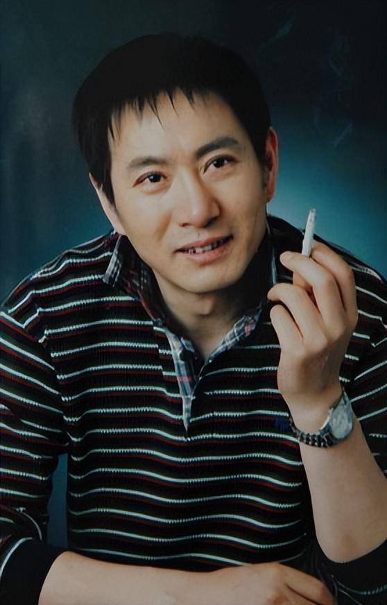 “坏人专业户”姚刚：一生无妻无子，如今53岁在千万豪宅一个人住