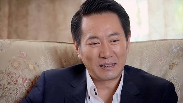 “坏人专业户”姚刚：一生无妻无子，如今53岁在千万豪宅一个人住