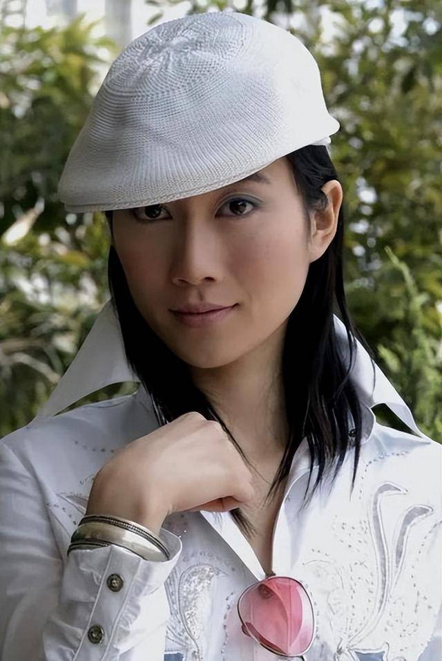 “坏人专业户”姚刚：一生无妻无子，如今53岁在千万豪宅一个人住