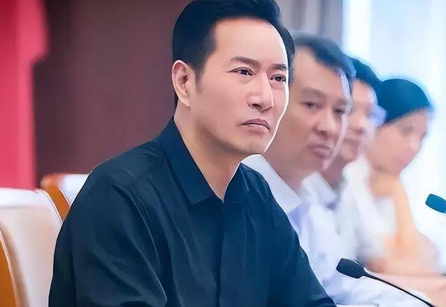 “坏人专业户”姚刚：一生无妻无子，如今53岁在千万豪宅一个人住