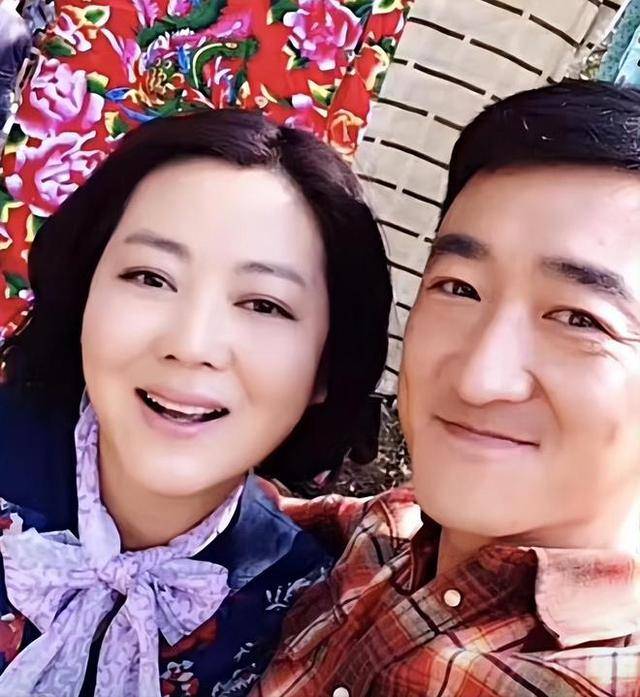 他是知名演员，40岁二胎得女，41岁突然离世将悲痛留给妻子与儿女