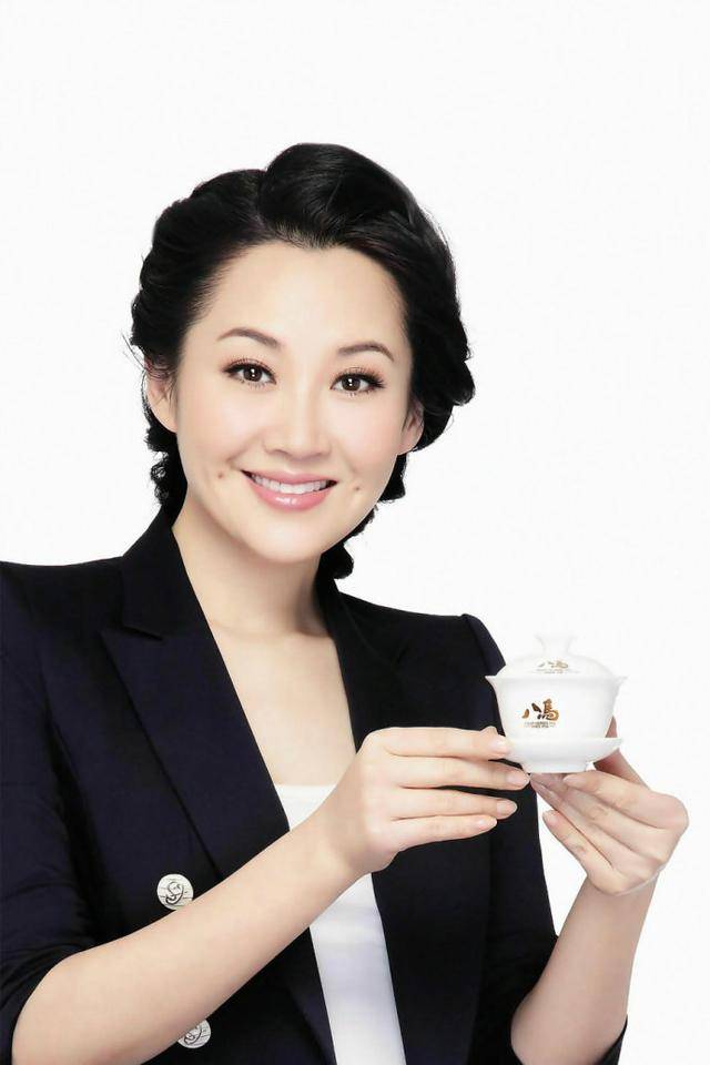 事实证明,55岁“无人敢娶”的许晴,才是真正的人间清醒!