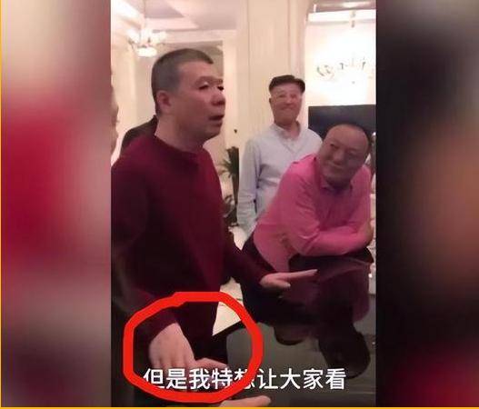 冯小刚直言:她太能装了,永远红不了,就更别提拿奖了