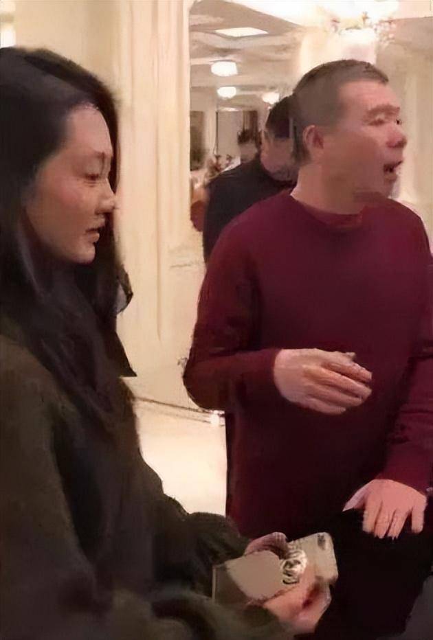 冯小刚直言:她太能装了,永远红不了,就更别提拿奖了