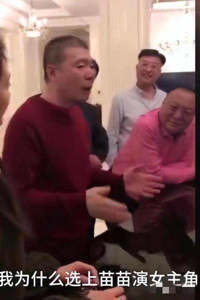 冯小刚直言:她太能装了,永远红不了,就更别提拿奖了