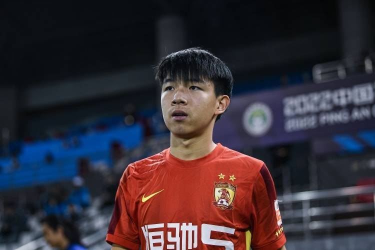 媒体人:但凡广州队有一丝可能救的活,广州豹这支球队都不会成立