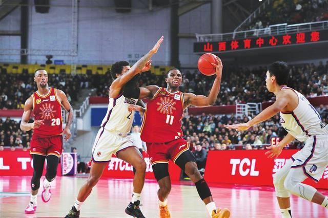 山西男篮单节“惹不起”,女篮赢下“肉搏战”