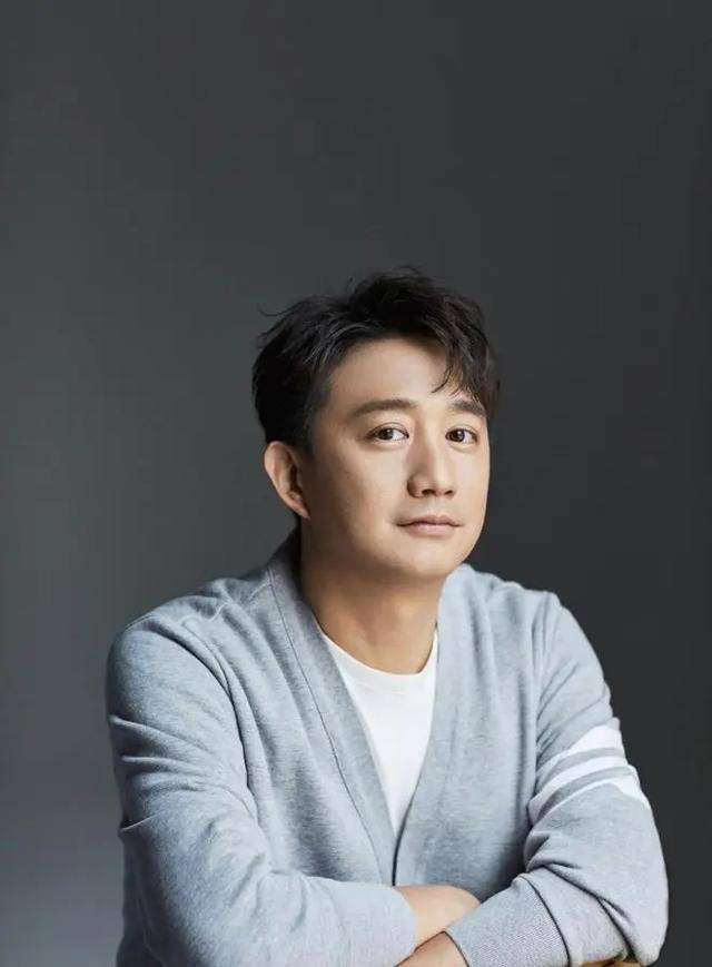 52岁黄磊回应无戏可拍:2年没拍戏,3年没当男主,综艺演戏都停了