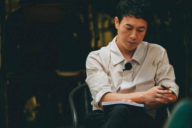 52岁黄磊回应无戏可拍:2年没拍戏,3年没当男主,综艺演戏都停了