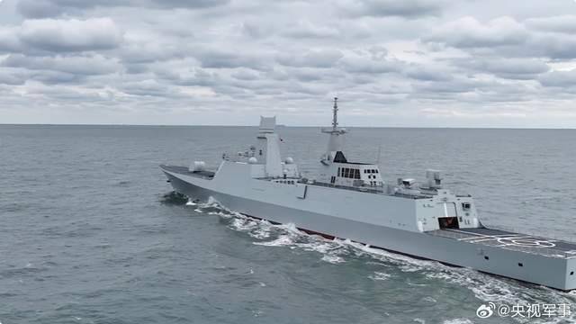 海军054B护卫舰首舰交接入列,舷号545