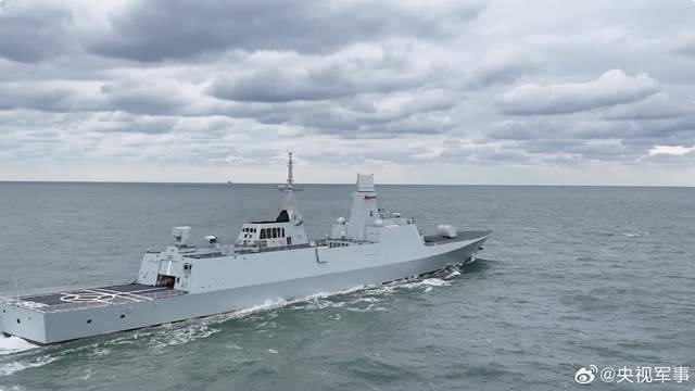 海军054B护卫舰首舰交接入列,舷号545