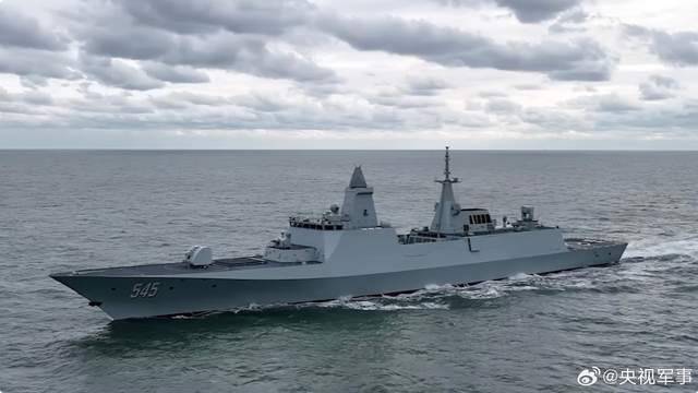 海军054B护卫舰首舰交接入列,舷号545