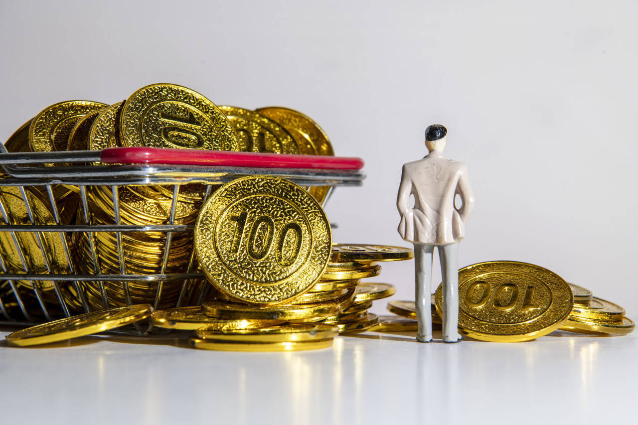 高管自愿降薪20%直至盈利!江西上市国企连亏3年后立军令状,跨界光伏踩了雷