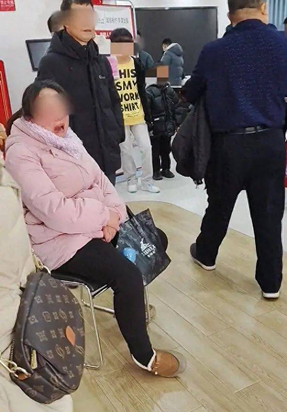 在银行定存80万被转成债券取不出?银行:不实,已报案