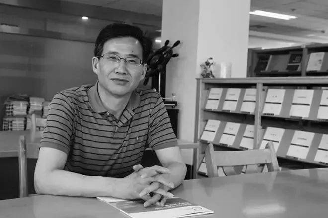 突传消息,他因病医治无效,在济南去世,享年64岁