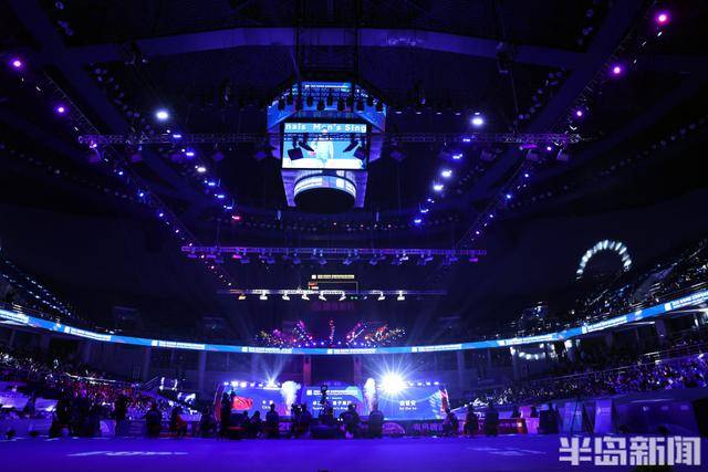 在青岛上演惊天大逆转!中国队3:2险胜日本队,挺进羽毛球亚团赛决赛