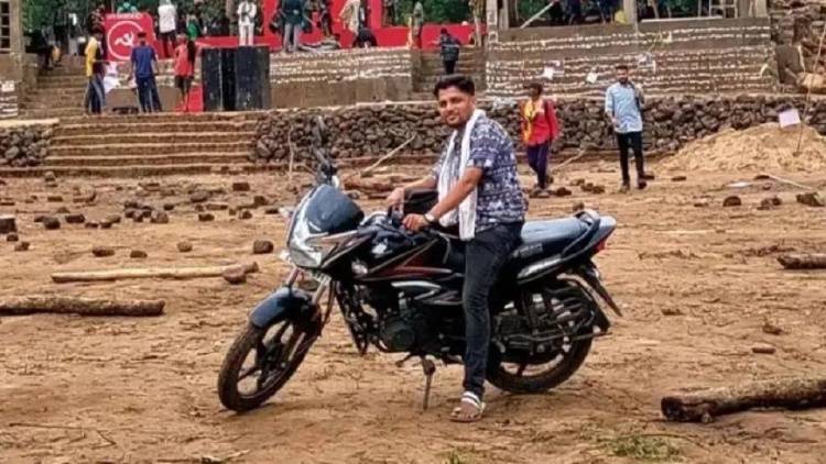 曝光12亿贪腐案，印度记者惨死化粪池