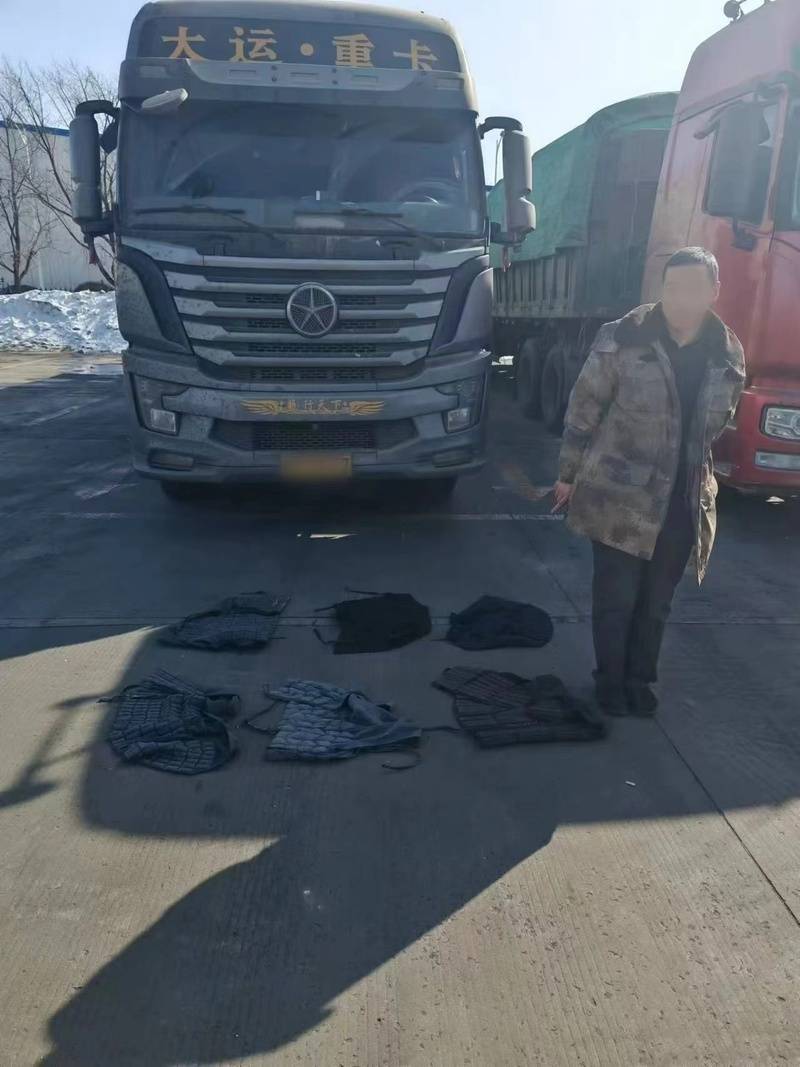 50余吨价值18.5万元豆粕被盗，15名涉案司机被抓